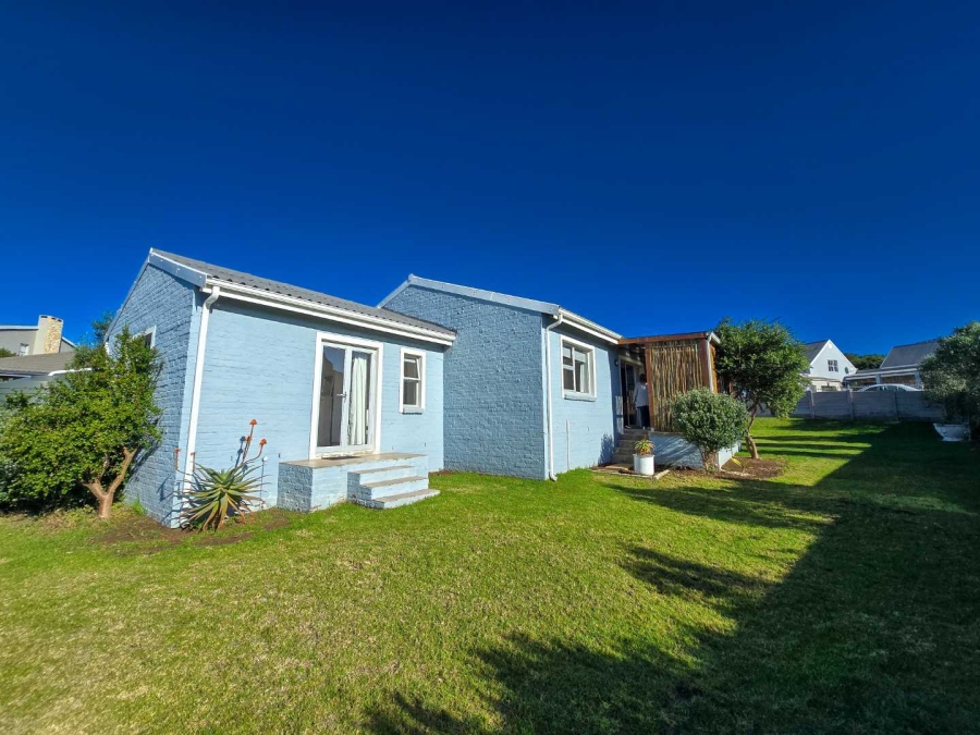 2 Bedroom Property for Sale in Stilbaai Wes Western Cape